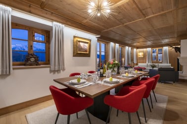 Tire Bouchon - Dining Area