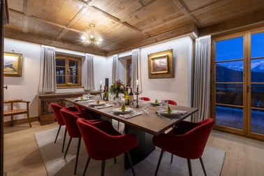 Tire Bouchon - Dining Area