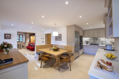 Tire Bouchon - Living Area