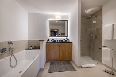 Tire Bouchon - Bathrooms