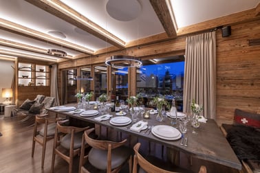 Victoria 111 - Dining Area