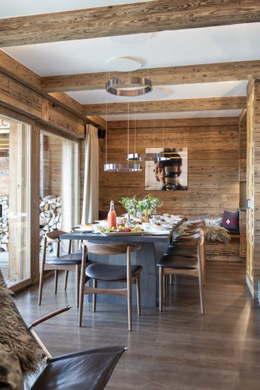 Victoria 111 - Dining Area