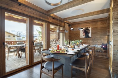 Victoria 111 - Dining Area