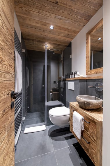 Victoria 111 - Bathrooms