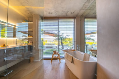 Villa Euphoria - Bathrooms