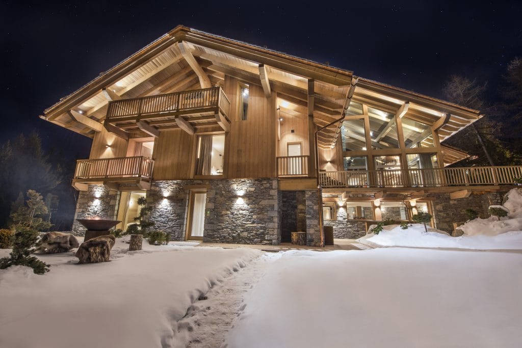 Exterior chalet shot of Alpaca in Méribel